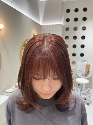 ミディアム 白髪ぼかしマイスター 🫧shuri🫧のヘアスタイル