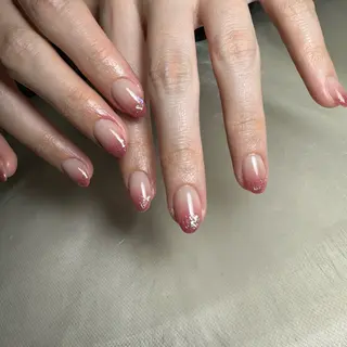 ネイル 里見 麗のネイルデザイン