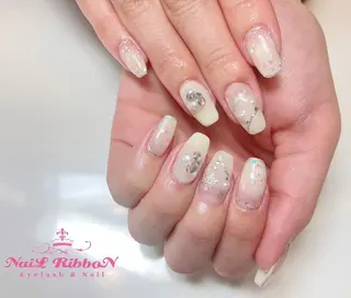 ネイル ネイルリボン 受付スタッフのネイルデザイン
