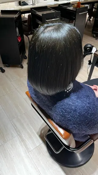 ショート カラー 透明感カラー/レイヤ ー/ボブ/宮下知也のヘアスタイル