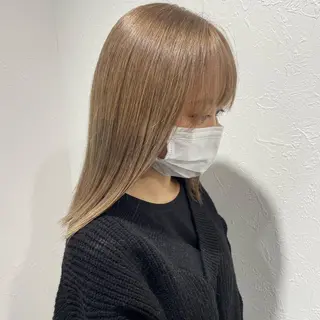 セミロング カラー shiho .のヘアスタイル