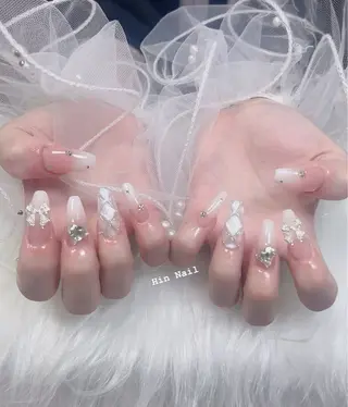 ネイル Hin Nailsのネイルデザイン