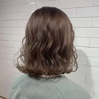 ミディアム カラー ヘアアレンジ 🦋レイヤーカット ミドリカワ🦋のヘアスタイル