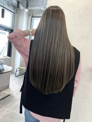 ロング ヘアアレンジ カラー ハイトーン カラーのヘアスタイル