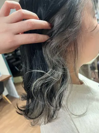 セミロング 辻 風香のヘアスタイル