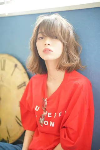 ミディアム カラー ヘアアレンジ 韓国風レイヤー ハイトーンRYOTAのヘアスタイル