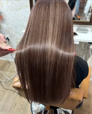 ロング KAORI／ 髪質改善ストレートのヘアスタイル