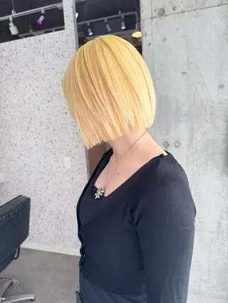 ショート カラー ヘアアレンジ lani ブリーチ /ダブルカラーのヘアスタイル
