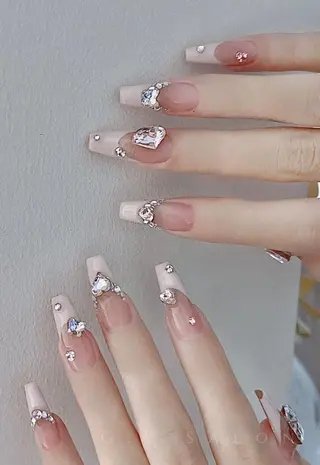 ネイル VIVIAN リサのネイルデザイン