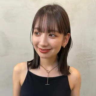 セミロング モモセ ユメトのヘアスタイル