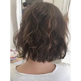 ミディアム カラー fio マナミのヘアスタイル