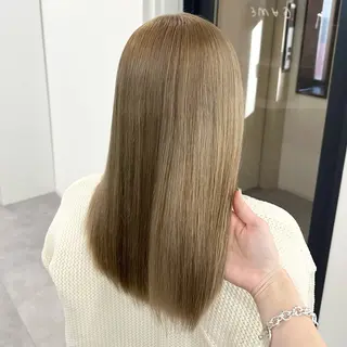 セミロング カラー 🎀ハイトーン🎀 ケアブリーチmikuのヘアスタイル
