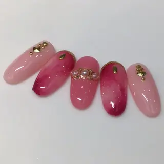 ネイル カルフール リル MOEのネイルデザイン