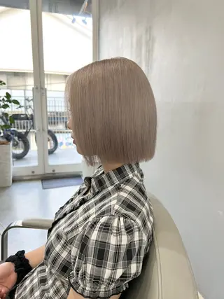 ミディアム カラー 🫧艶ダブルカラー ブリーチ🫧トモヤのヘアスタイル
