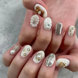 ネイル 東 千夏のネイルデザイン