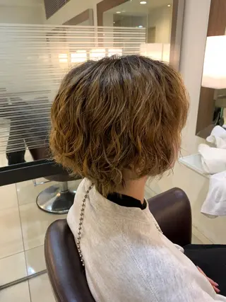 ショート アキモト マサキ/ パーマ人気NO1のヘアスタイル