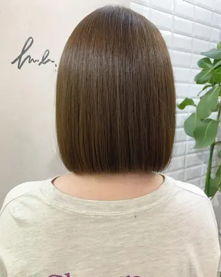 ショート カラー hub hair レイヤー/透明感のヘアスタイル