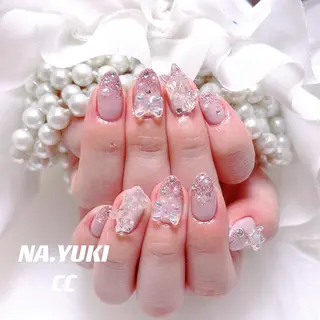 ネイル 🦋 Queenieのネイルデザイン