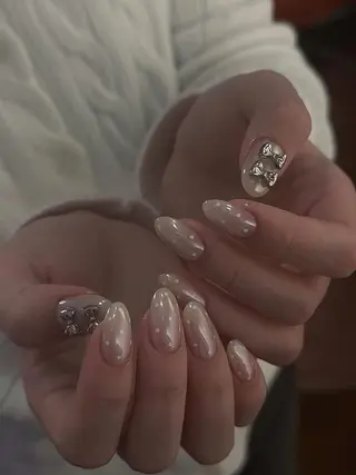 ネイル T.Lee Nail Lilyのネイルデザイン