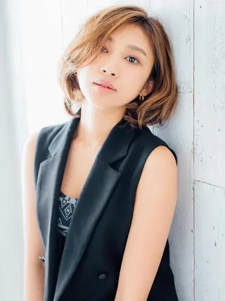 ミディアム FUKUNAGA YUのヘアスタイル