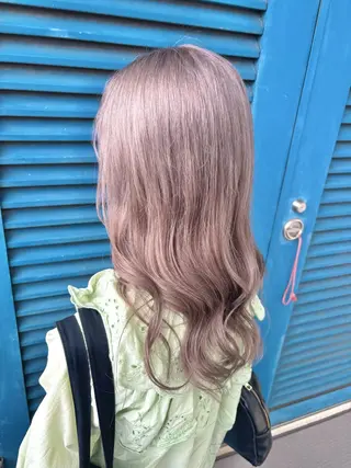セミロング るかハイトーンピンク カラー/プルエクステのヘアスタイル