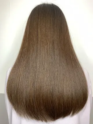 ロング カラー トップ スタイリストのヘアスタイル
