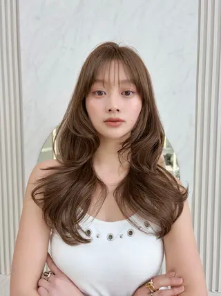 セミロング oto🤍×美髪× ゆるふわレイヤーのヘアスタイル