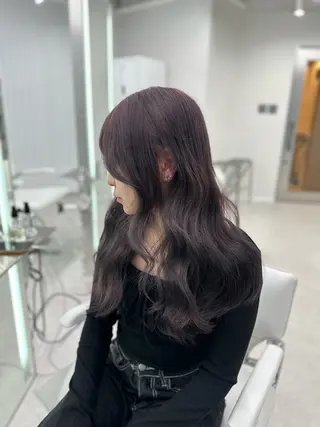 ロング タマシロカリン 艶カラー/レイヤーのヘアスタイル