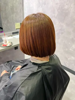 ショート カラー 伊藤 由妃乃のヘアスタイル