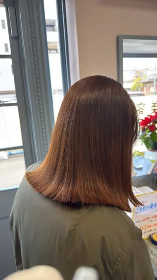 ミディアム カラー Sakura .のヘアスタイル