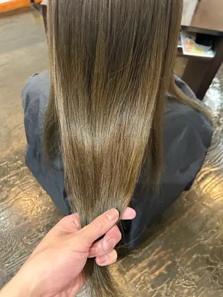 セミロング カラー 康本将輝 ♦️髪質改善♦️のヘアスタイル