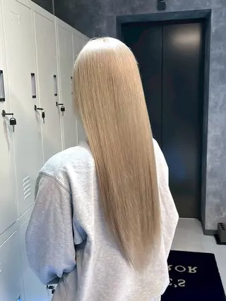 カラー 🦋ハイトーン×ア レンジ💫Leenaのヘアスタイル