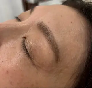 アイブロウ en_ Nanamiのマツエク・マツパデザイン