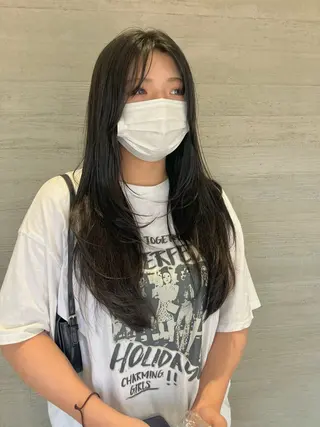 ロング カラー サキ🤍ハイトーン 🩰くびれ巻きヘアのヘアスタイル