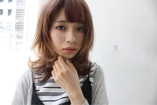 ミディアム カラー パーマ tuuli トゥーリのヘアスタイル
