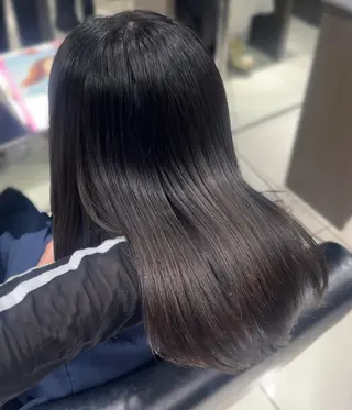 ミディアム レイヤー×艶髪🤎. 𝜗𝜚hitomiのヘアスタイル