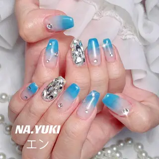 ネイル 🦋 Queenieのネイルデザイン