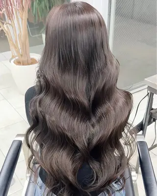 ロング カラー ミルクティー・ピンク 甘モテカラー/emaのヘアスタイル