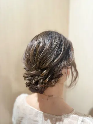 セミロング カラー ヘアアレンジ 吉岡 三四朗のヘアスタイル