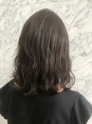 ミディアム カラー なかの たくみのヘアスタイル