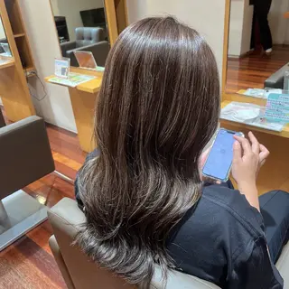 ロング カラー 谷野 春香のヘアスタイル