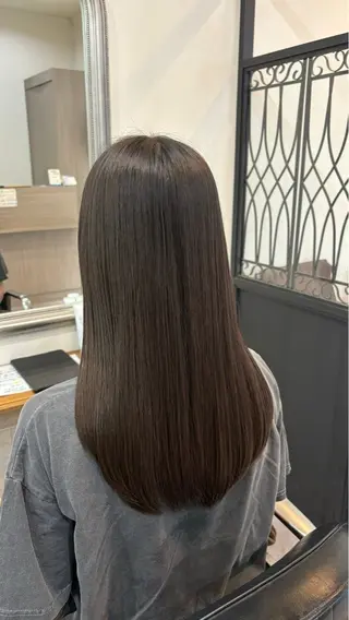 ロング カラー 堀川 希歩のヘアスタイル