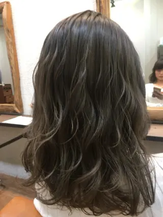 カラー 【mokuオーナー】 ちはるのヘアスタイル