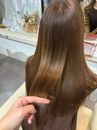 ロング カラー 柿添 莉央のヘアスタイル