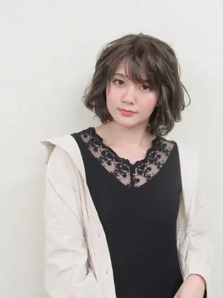 ミディアム ブルーム プレミアムのヘアスタイル