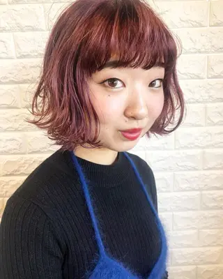 ショート カラー 西本 夏美のヘアスタイル