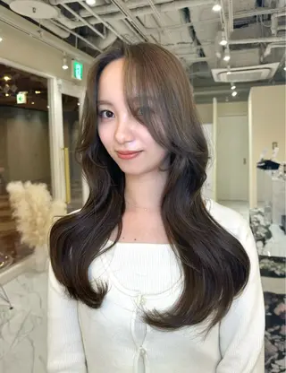 ロング カラー ヘアアレンジ レイヤーカット🤍 RINAのヘアスタイル