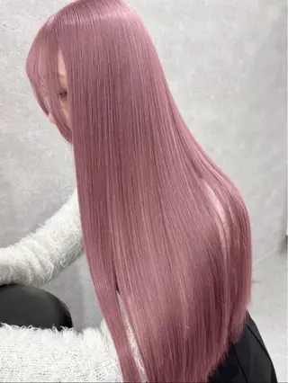 ロング カラー 🖤ハイトーン× レイヤー🖤SARAのヘアスタイル