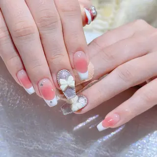 ネイル Queens テイのネイルデザイン