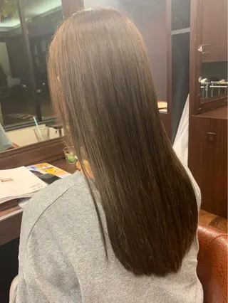 カラー おせ ちさとのヘアスタイル